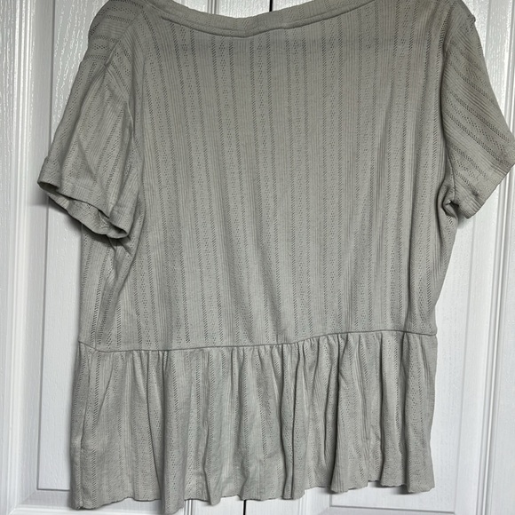 LC Lauren Conrad Peplum Top Size L - Picture 5 of 5